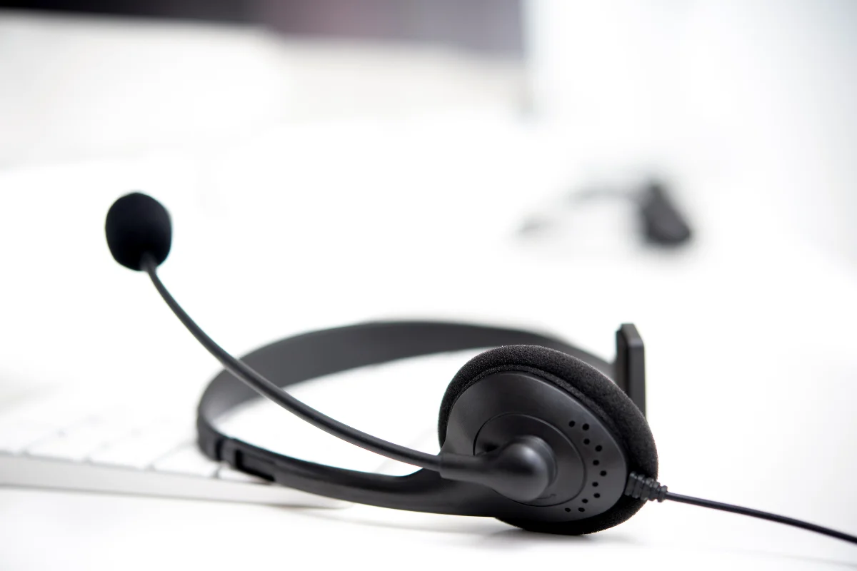 AI-agent som gjennomfører utgående samtaler